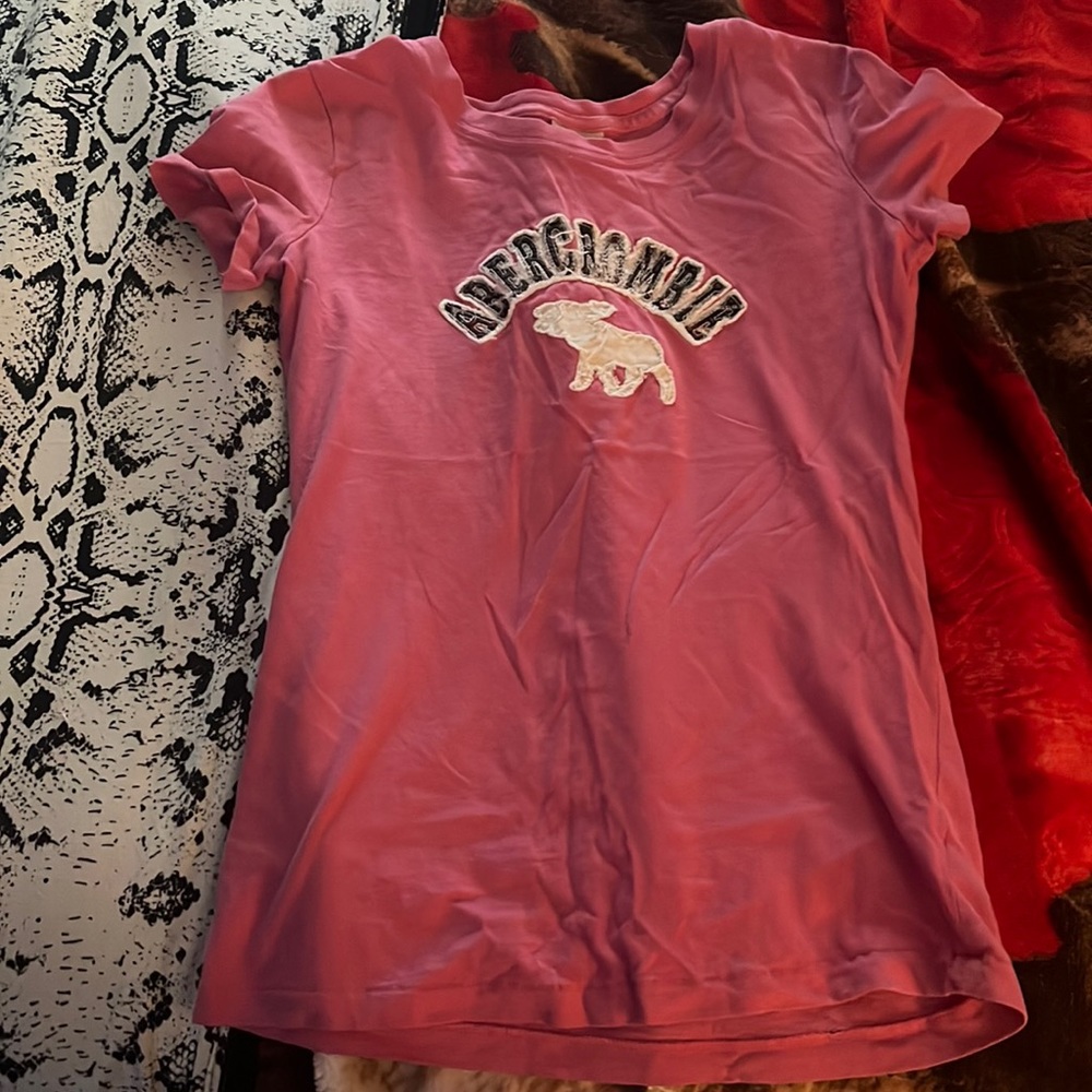 Abercrombie & Fitch tshirt size s